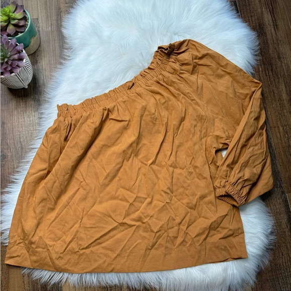 Evereve Shane One Shoulder Top - Picture 4 of 6